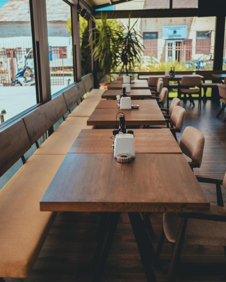 Delta Est Hotel & Restaurant Sulina Ngoại thất bức ảnh